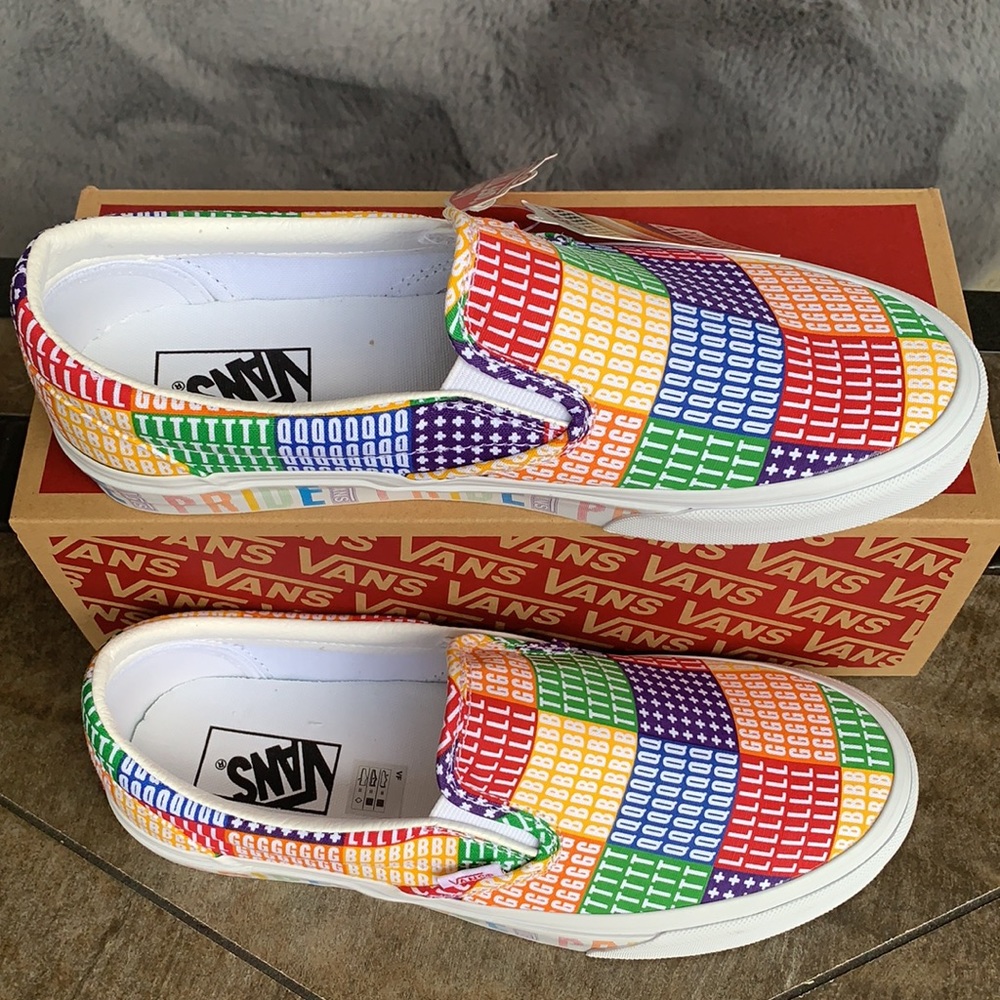 VANS CLASSIC SLIP ON PRIDE MULTI/TRUE WHITE MENS - Picture 7 of 16